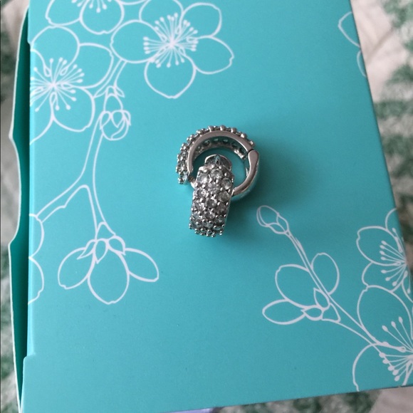 Huggie earrings - Picture 1 of 3